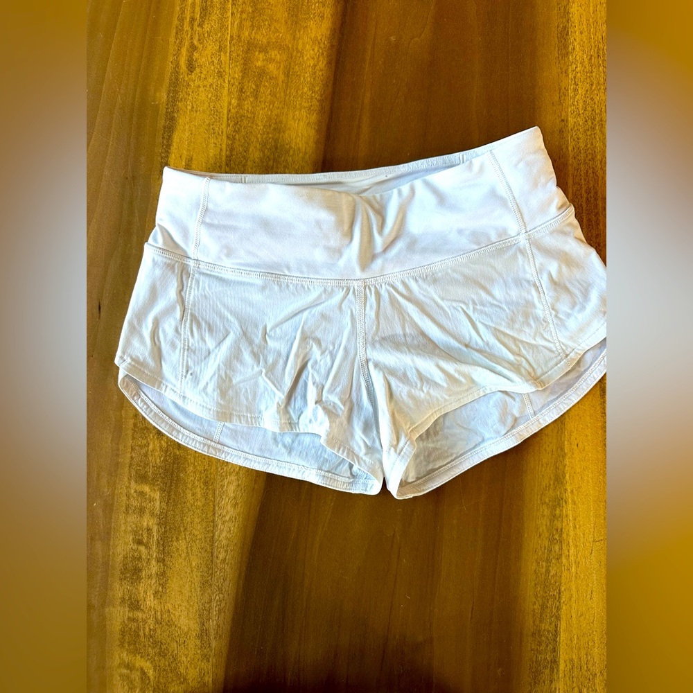 Lululemon Speed Up low Rise 2.5” Shorts- Size 0